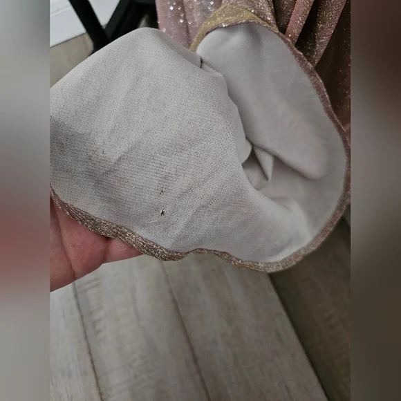 Women's clothing (A246) - Picture 8 of 10